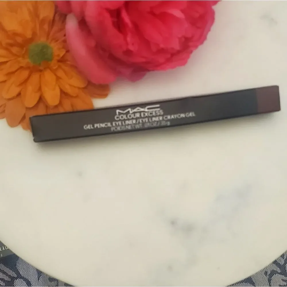 MAC Color Excess Nudge, Nudge, Ink Ink Metallic Bronze Eyeliner